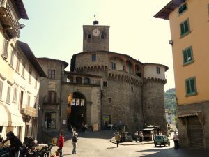 Castelnuovo-di-garfagnana-itinerari
