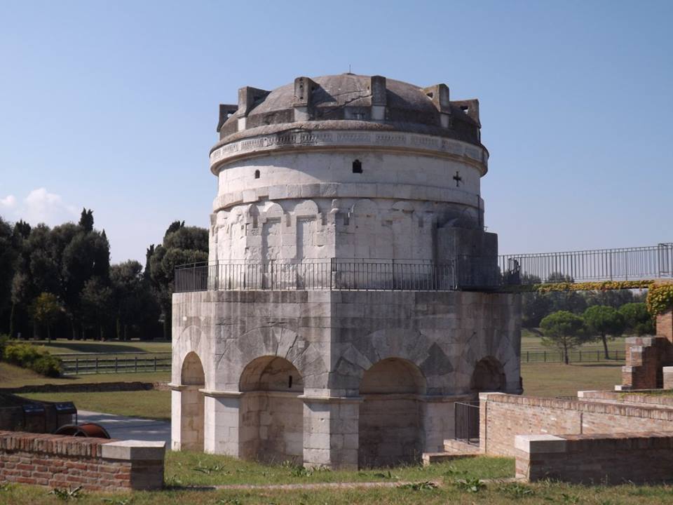 mosaics-ravenna-mausoleum