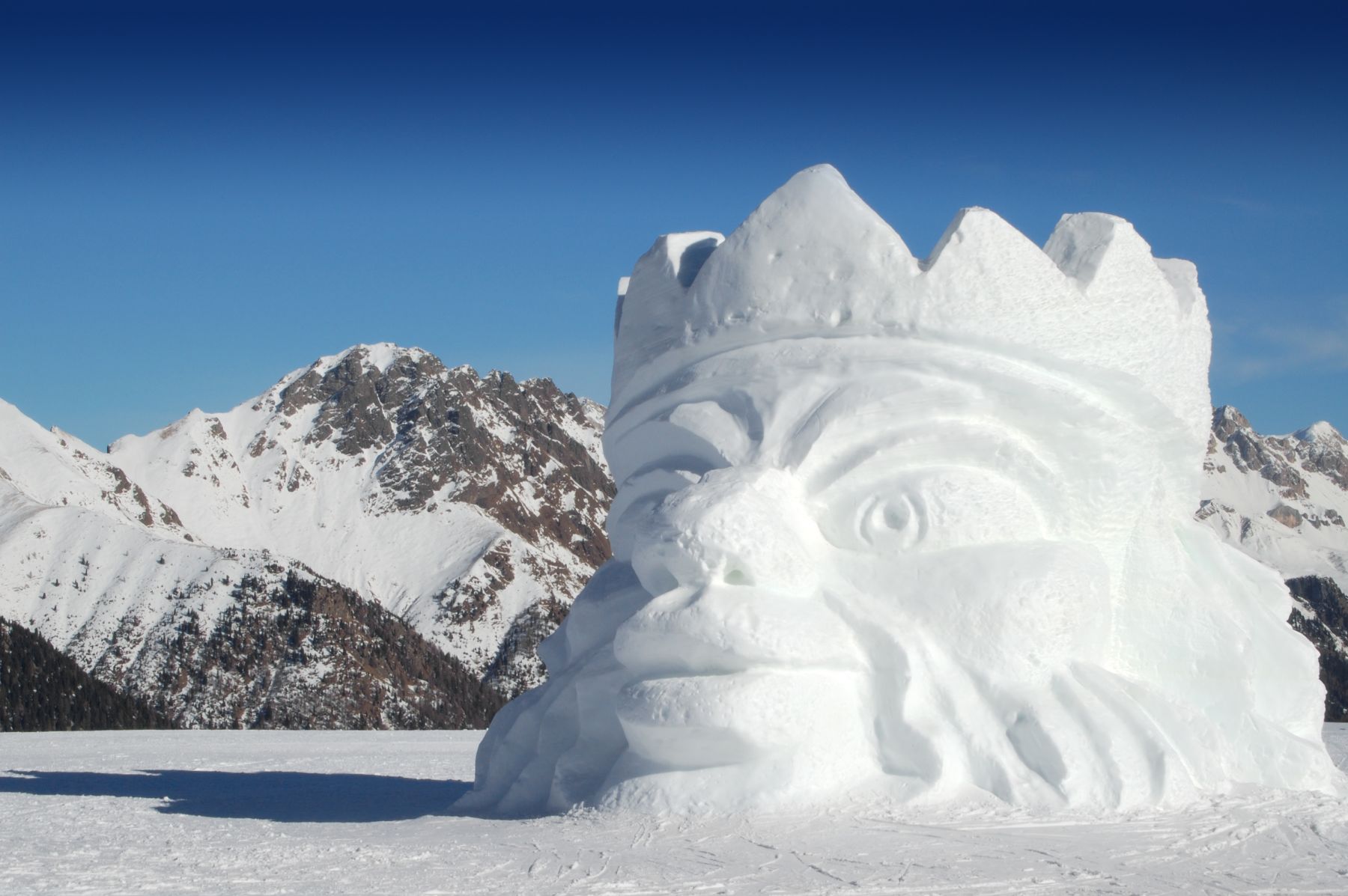 alto-adige-snow-festival-sculptures