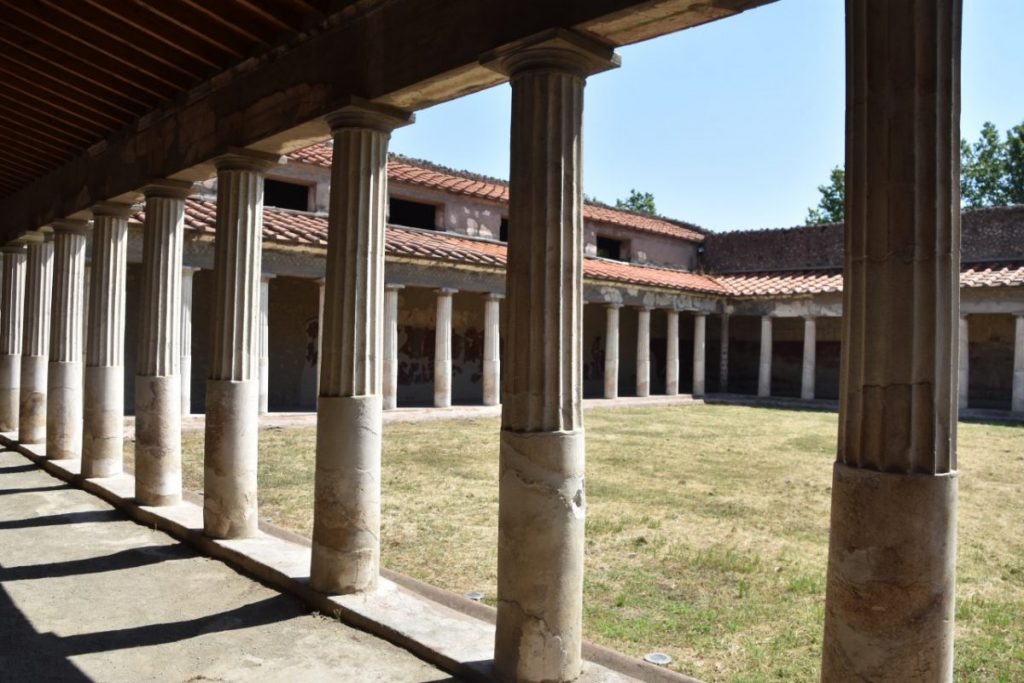 oplontis-pompei-portico