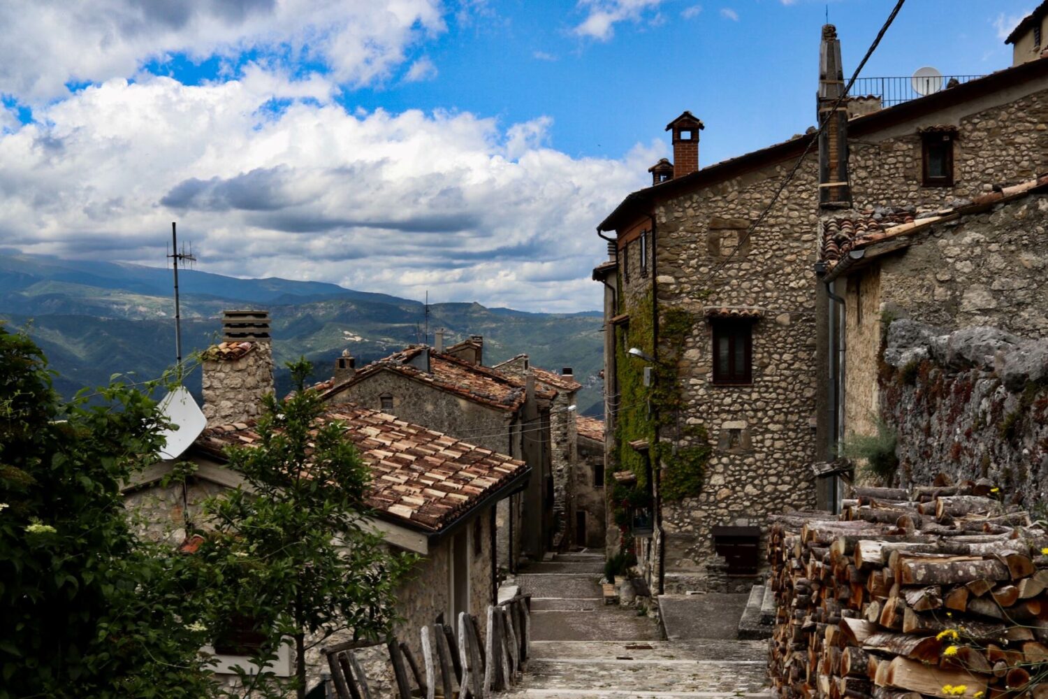 pietracamela-abruzzo-borgo